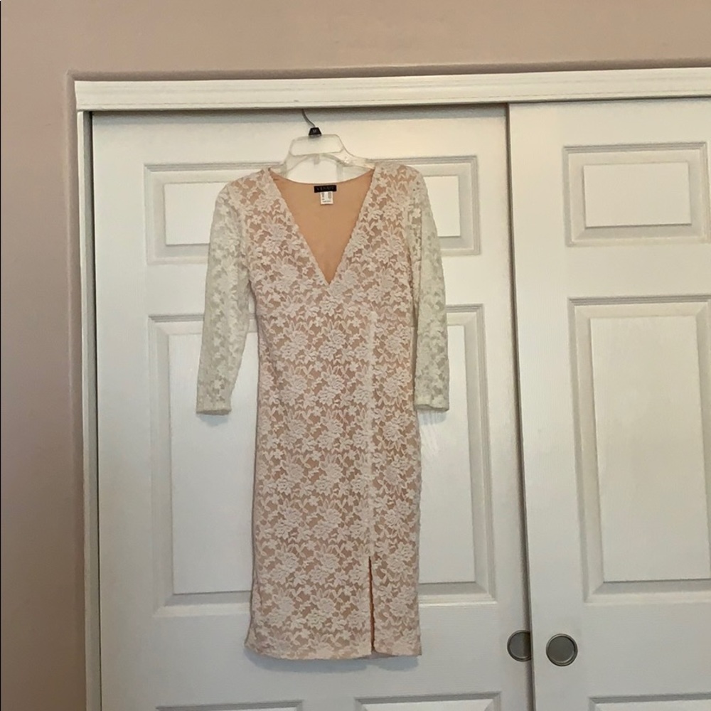 Venus- white/pink lace dress